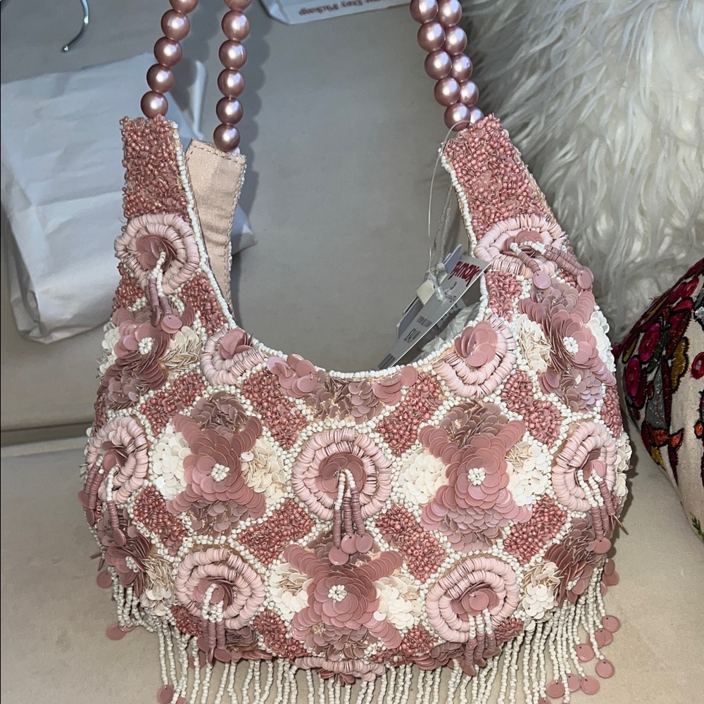 Elegant Beaded Tan Handbag - Picture 6 of 7